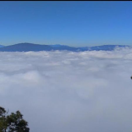 Готель Imperial Heights Алмора Екстер'єр фото